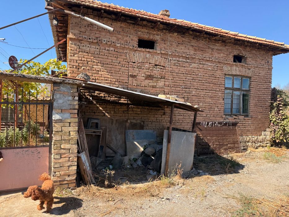 Къща в с. Буховци