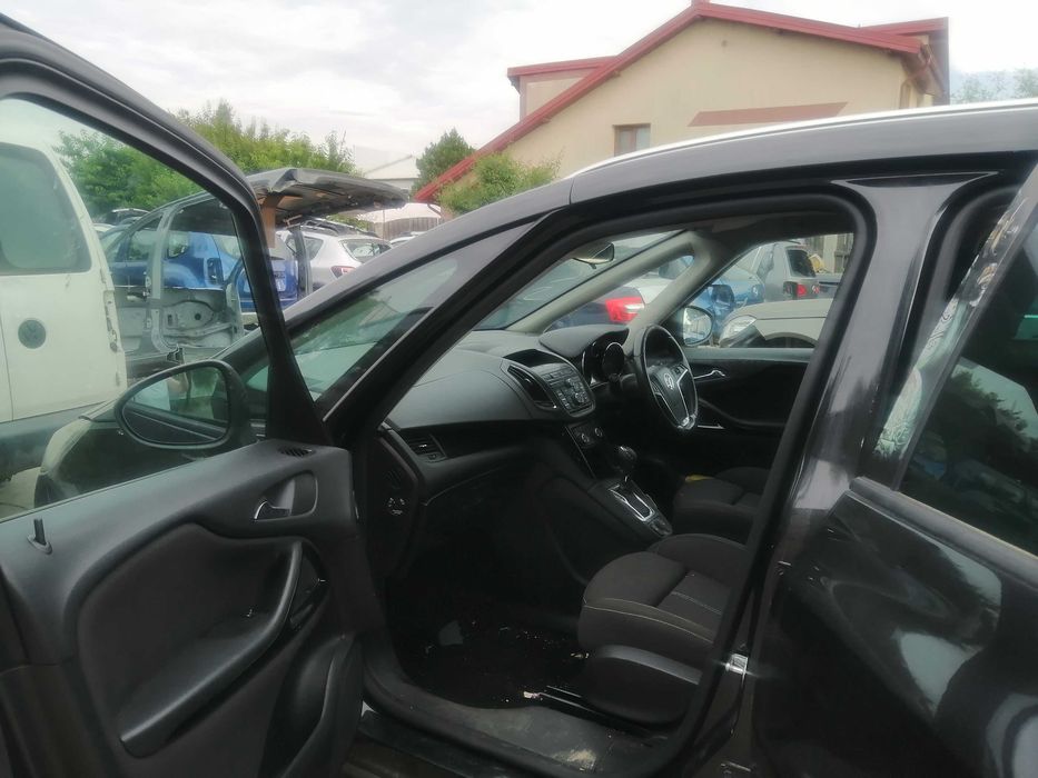 Dezmebram Opel Zafira C