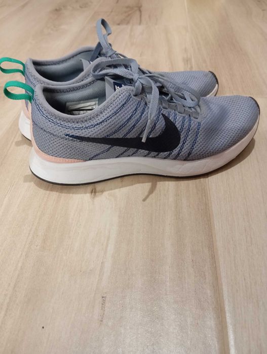 Маратонки Nike 37.5