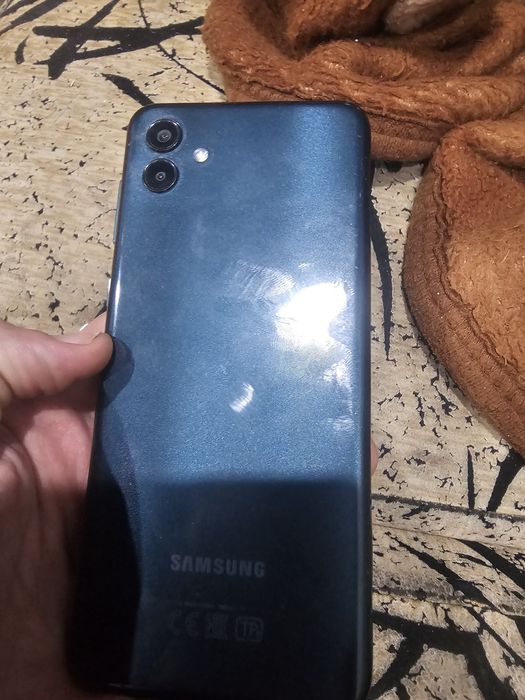 Samsung A04  64 гб