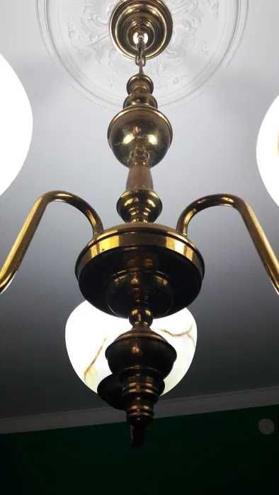 На продажу люстра