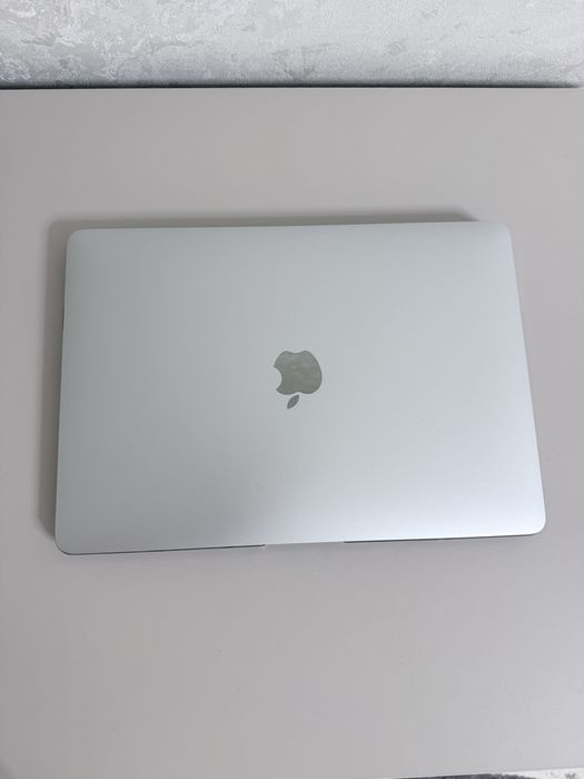 MacBook Air 13 2023 года