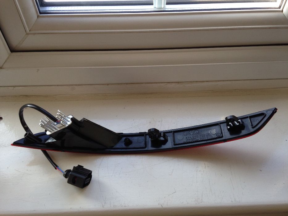 Шкода Карок 2018 рефлектор десен