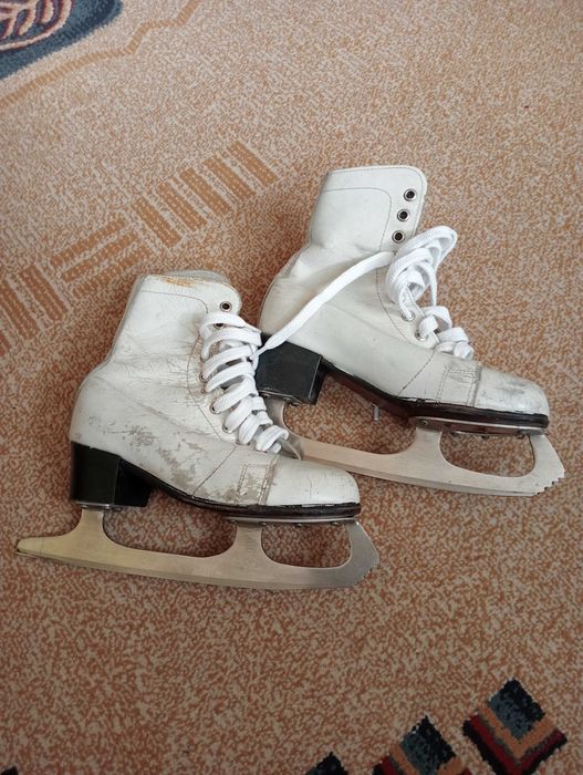 Продам детские коньки,33 размер