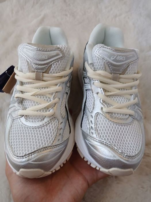 Vand ASICS Kayano 14