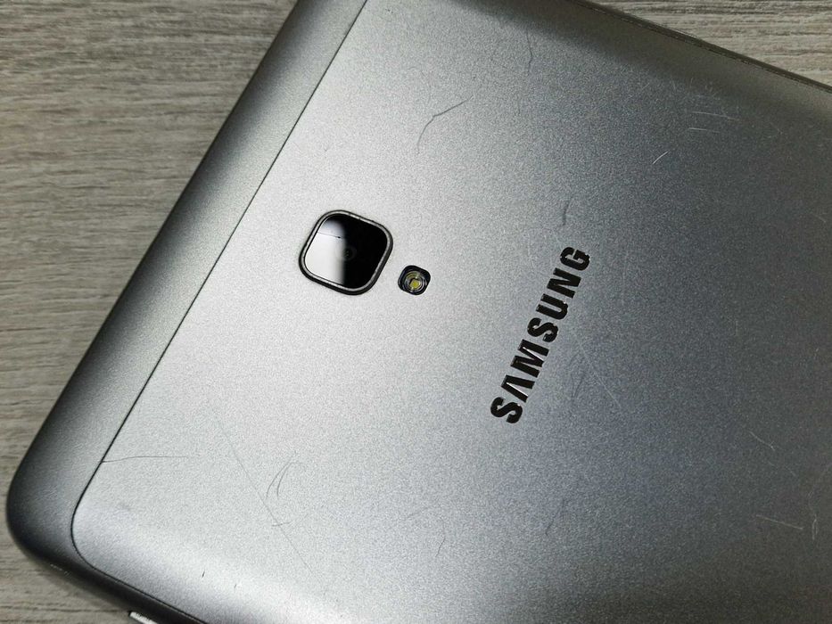 Таблет Samsung Tab A T380, 8", 2GB RAM, 32GB, Quad-Core, Wi-Fi