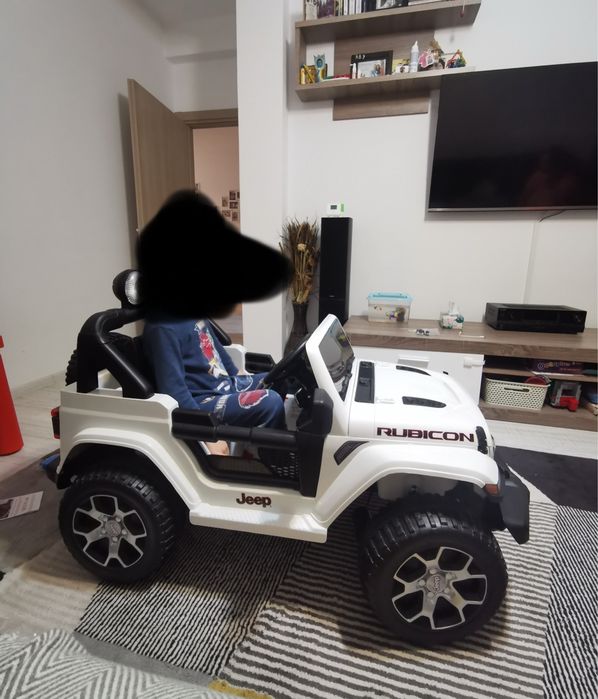 Masinuta electrica jeep wrangler