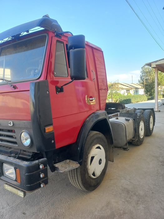 Kamaz tegach sotiladi