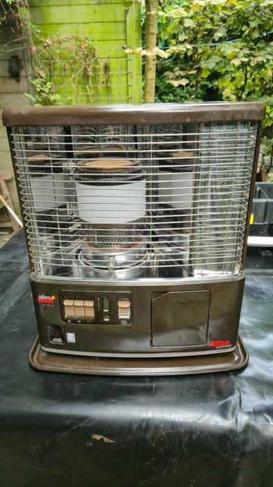 Soba semineu rapida cu ardere completa Zibro Kamino 125E
