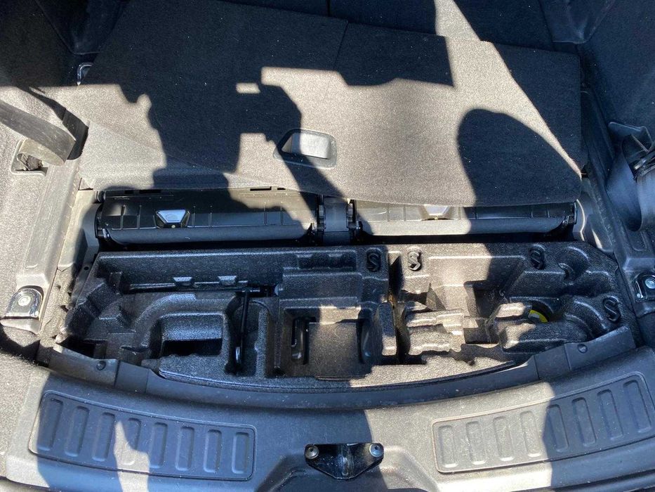 Dezmembrez land rover discovery sport 2.0d/204 DT/bara/far/stop/capota