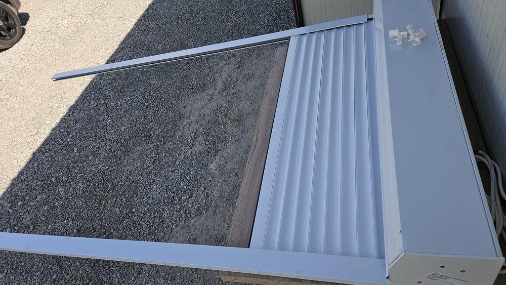 Rulou Exterior Aluminiu  Motorizat 109×200cm Germania ( Nou )