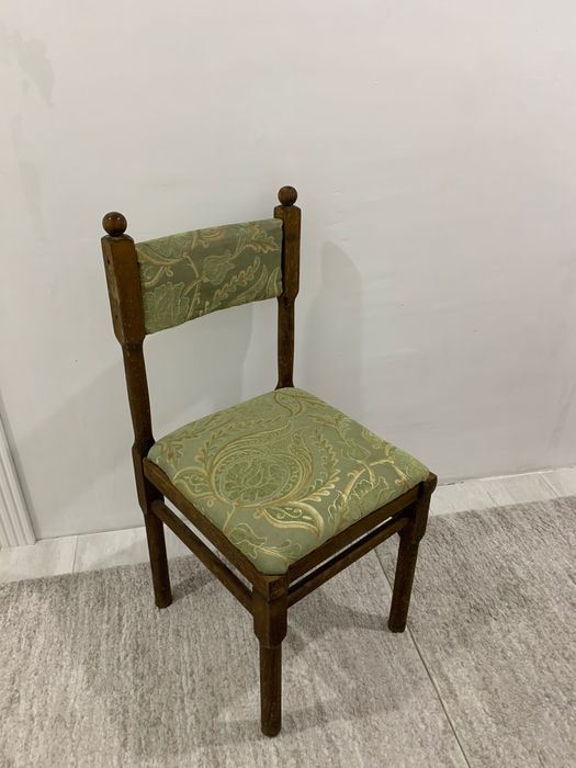 Стулья деревянные