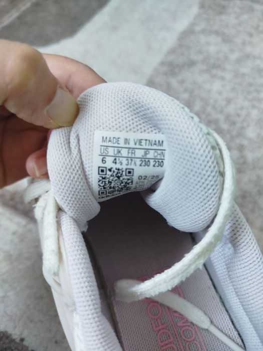 Дамски маратонки Adidas номер 37