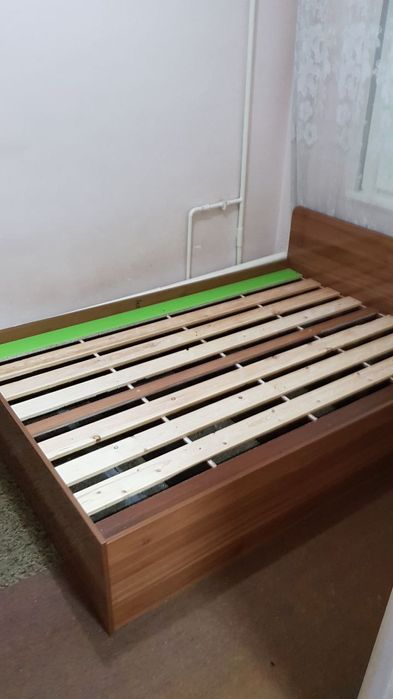 Uy sotiladi 1/2 Galerika uy