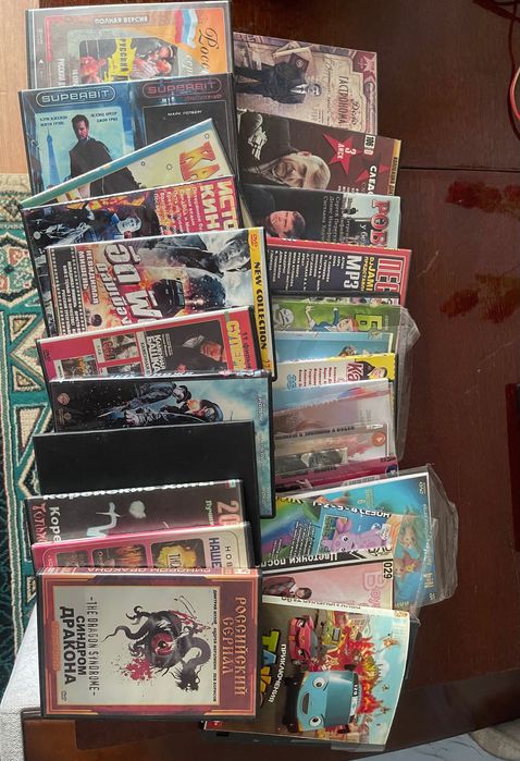 Продам диски фильмы,мультфильмы и музыка