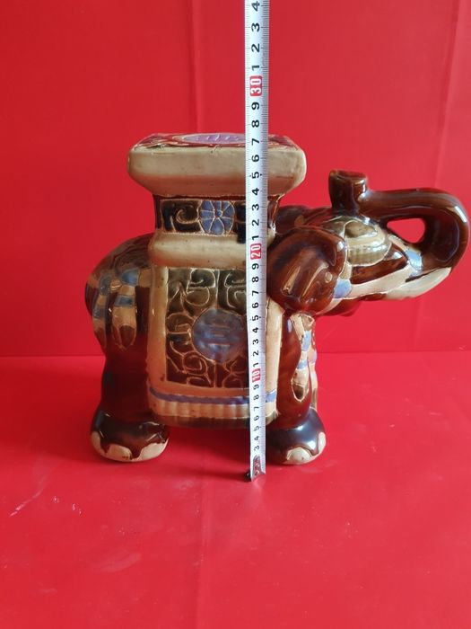 Порцеланов слон кашпа