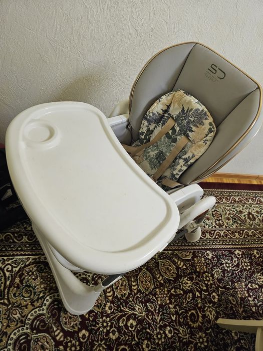 Детский столик для кормления