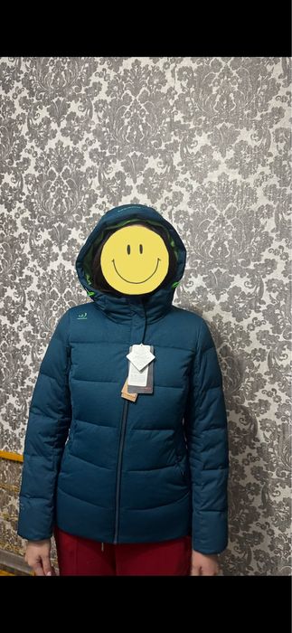 Продам куртку , корейский бренд