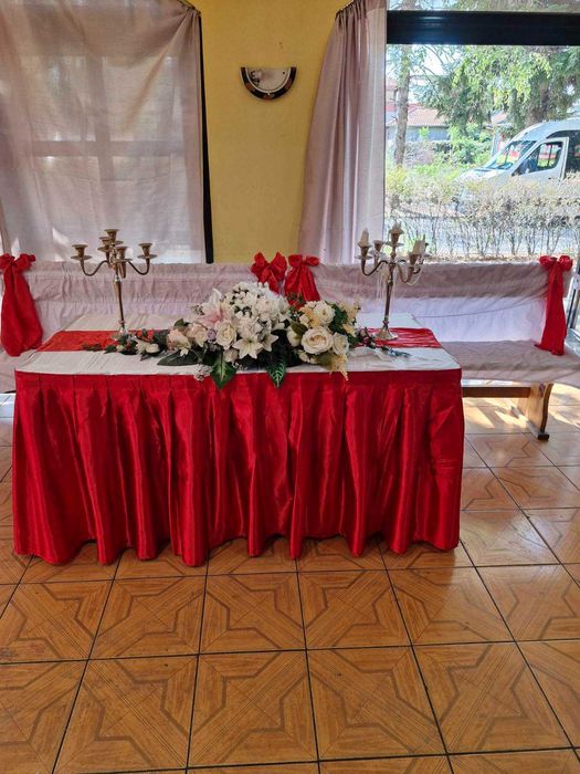 Драперия празнична за маса