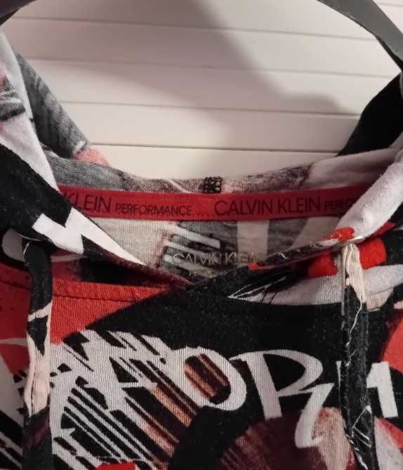 Оригинална дамска фланелка с качулка Calvin Klein