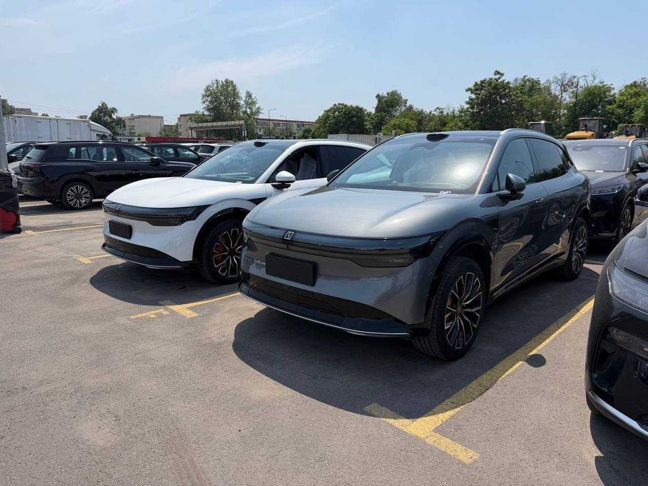 Zeekr X 2024