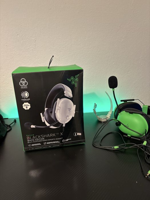 Слушалки с микрофон RAZER BlackShark V2 X Бели