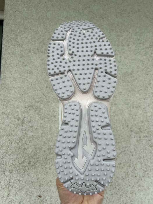vand Off-White brb