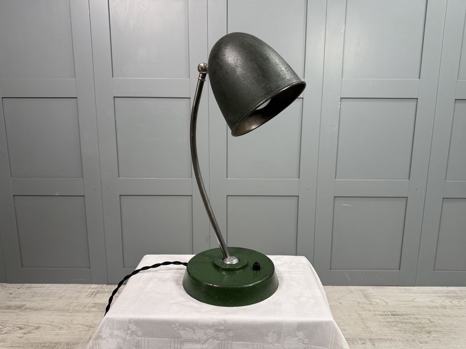 Винтидж Bauhaus настолна лампа Р480