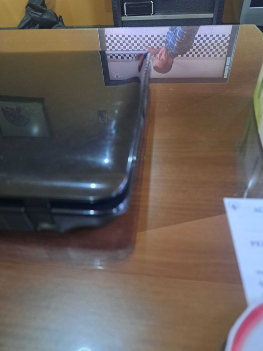 Продавам Лаптоп TOSHIBA Satellite L750!Юного запазен и и добе работещ!