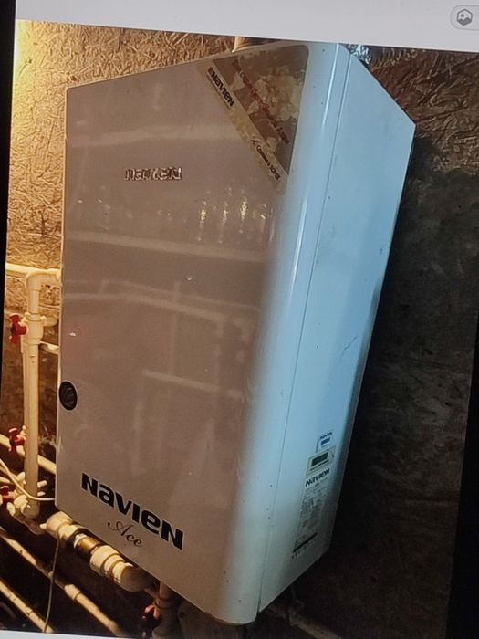 Продается газовый котел navien