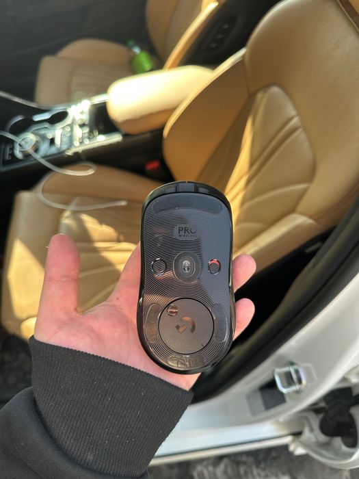 Мышка Logitech G Pro Superlight