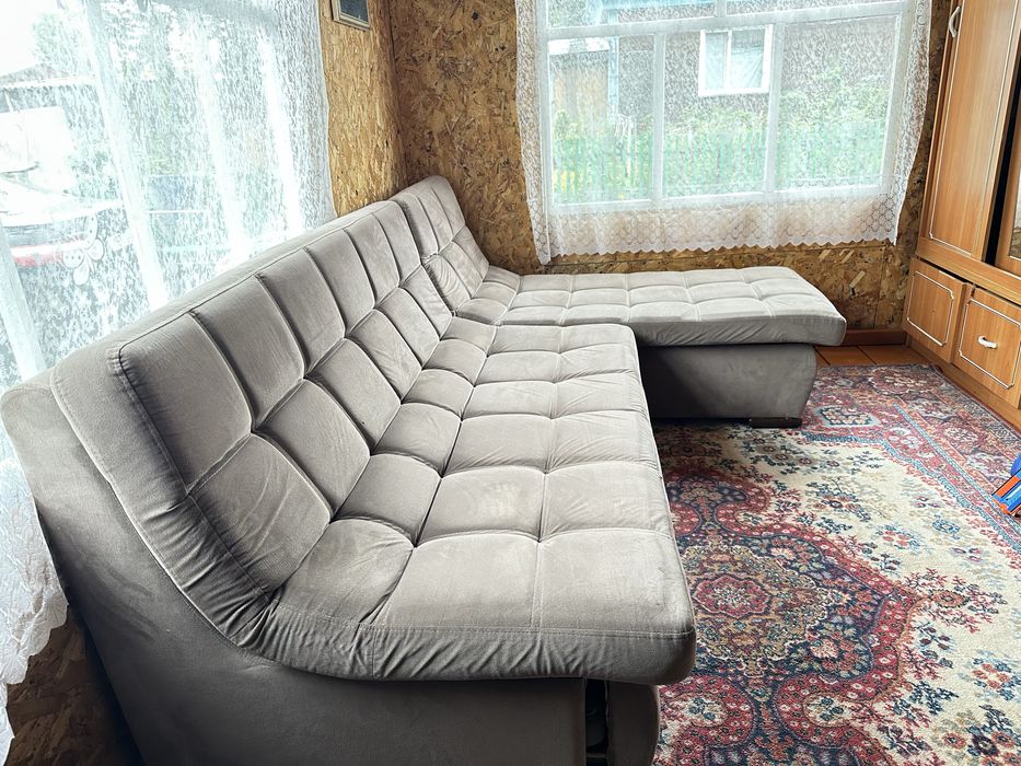 Продам диван для гастиной