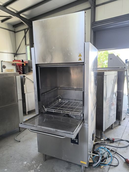 Конзолна -- 2021 година - За тави , касетки, едър кухненски инвентар и