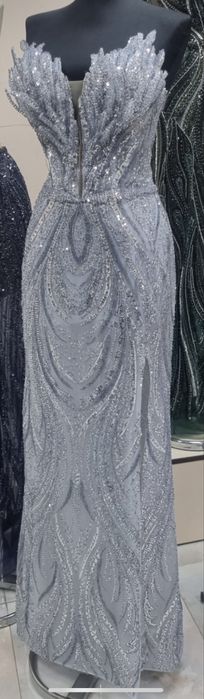 Официална рокля