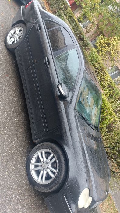 Vind masină Mercedes