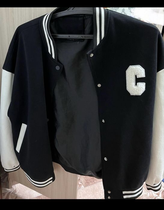 Бомбер женский