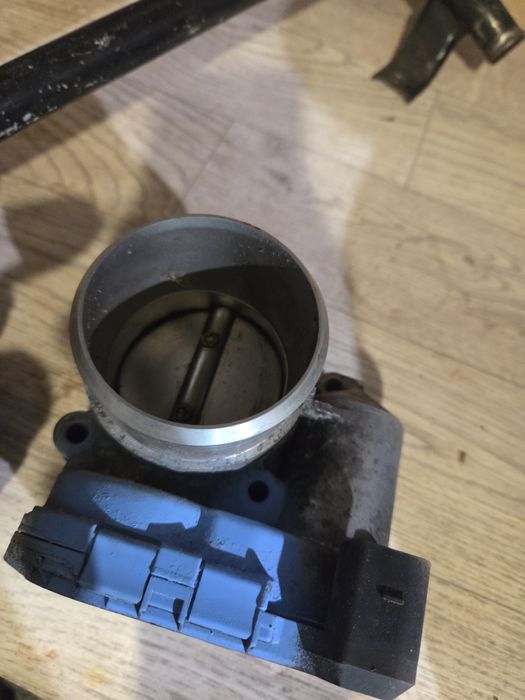 Дроссельная заслонка