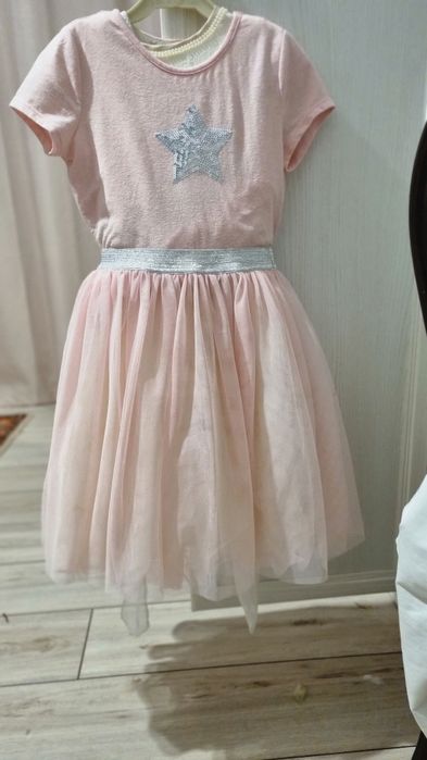 Продаю платье для девочек