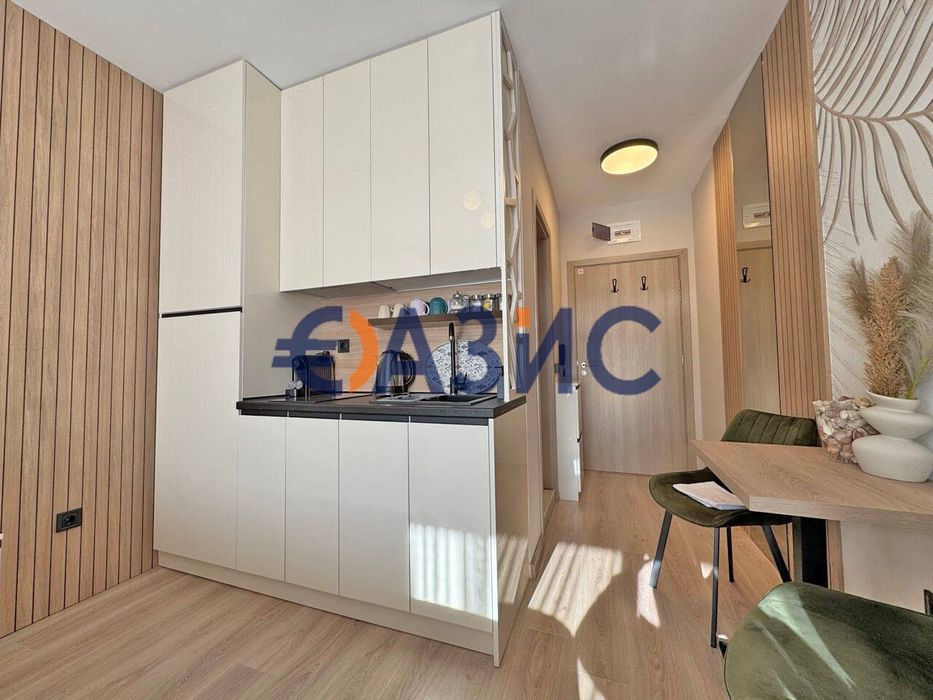 Продава се Едностаен апартамент в Свети Влас - 34 кв.м за 2350 €/кв.м - Снимка #1