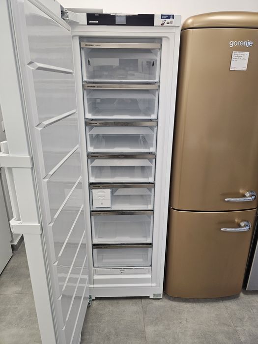 Фризер Liebherr NoFrost с 7 чекмеджета