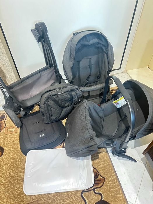 Бебешка количка с трансформираща се седалка 3в1 KikkaBoo Gianni, Black