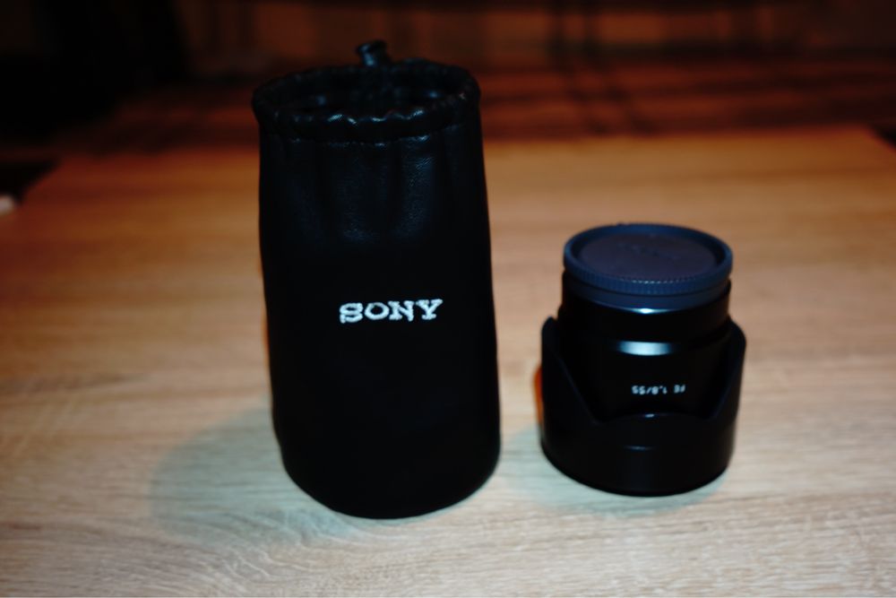 Обектив Sony FE 55 f 1,8  Sonnar T*ZA