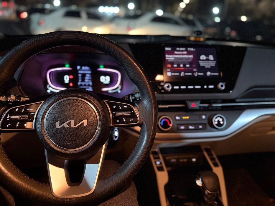 Кия каренс 2024 8 ой хеч кати бумаган петно хам йук хали янги Хиди бор