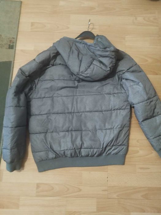 Продавам яке Lonsdale