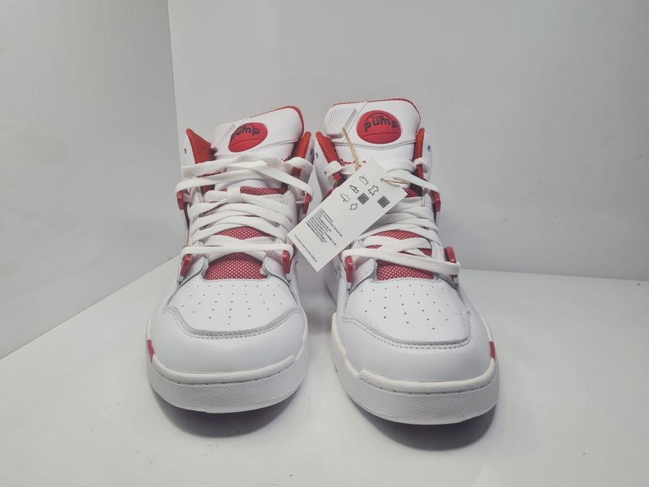 Кецове Reebok Pump Omni Zone 2

Чисто ново с кутия. 

Размер 40.5 стел