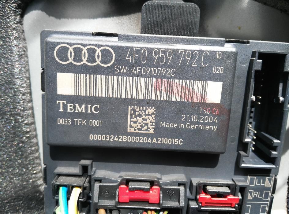 Комфорт модул врата Audi A6 4F