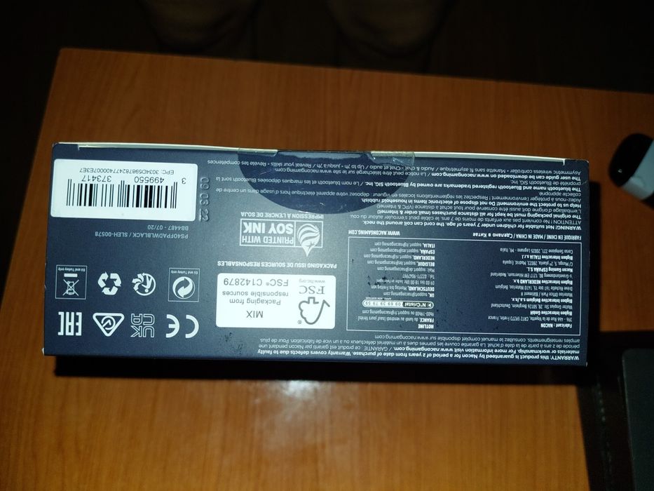 Vând controller/manetă NOUĂ de consolă PS4 Nacon