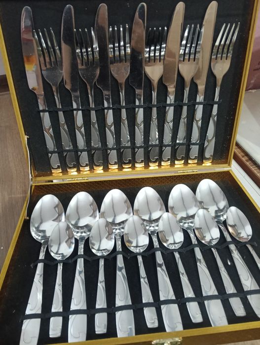 Set 24 de tacâmuri