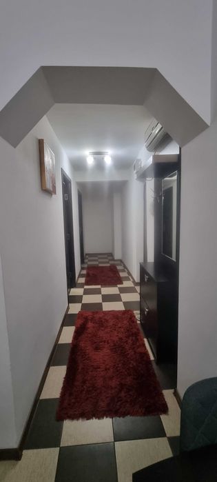 Vând apartament cu 3 camere decomandat