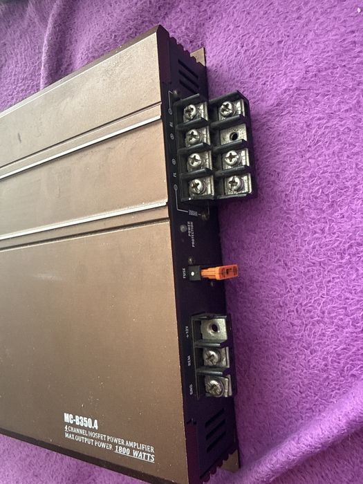 Усилитель музыки